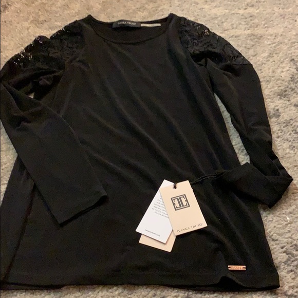 Ivanka Trump Tops - 💕NWT! Ivanka Trump Top